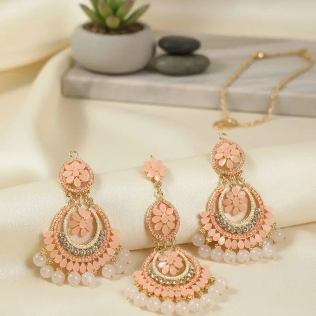 Earrings and bindia set✨❤️